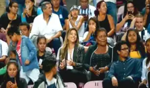 Alentando a Guerrero: Alondra García Miró y Doña Peta estuvieron en estadio