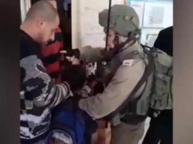 Israel: soldados ingresan a colegio y arrestan a niño palestino