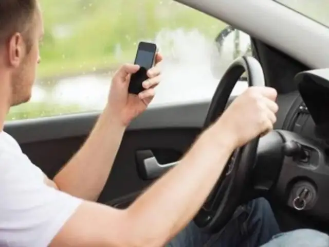 Estudio revela que los conductores adictos al celular son más peligrosos al volante que los ebrios