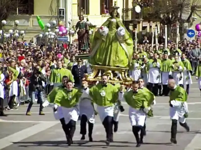 Conozca la singular tradición de Pascua donde la virgen María corre por una plaza en Italia