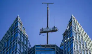 EEUU: rescatan a limpiadores de ventanas atrapados a 260 metros de altura