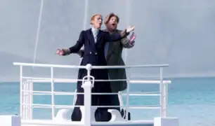 EEUU: Celine Dion recrea emblemática escena de Titanic
