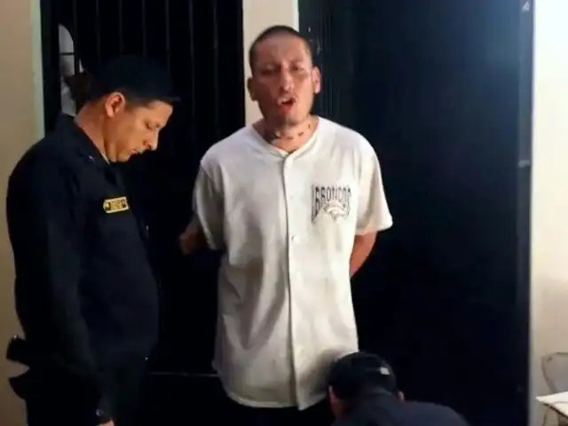 VIDEO: delincuente rapea cuando era ingresado a calabozo