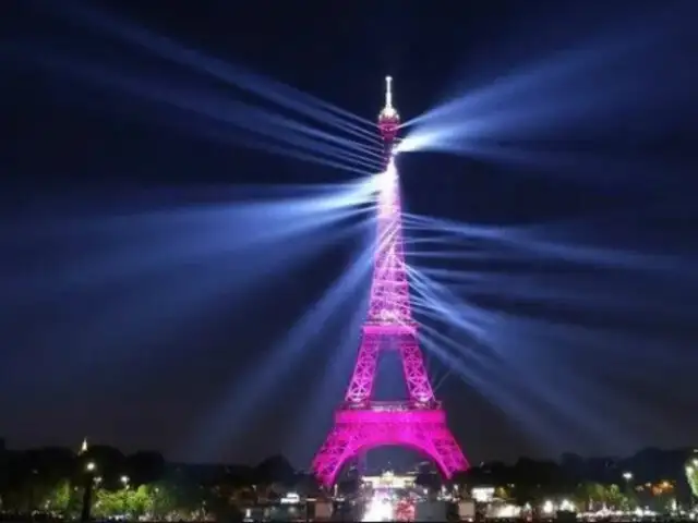 Francia: la icónica Torre Eiffel celebra sus 130 años
