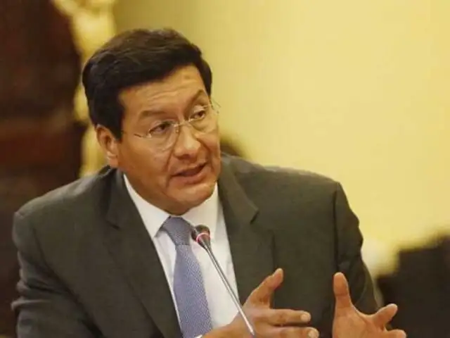 Ex ministro Paredes reconoce que hubo mafia en el MTC