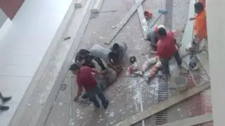Moquegua: pintores caen de andamio a 10 metros de altura y sobreviven de milagro