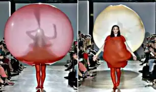 Diseñador crea globos gigantes que se convierten en increíbles vestidos