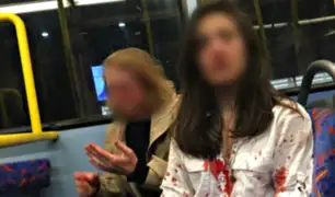 Pareja de lesbianas es agredida brutalmente en autobús por grupo de hombres