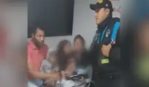 Encuentran a tres niños venezolanos deambulando por calle de Santa Anita