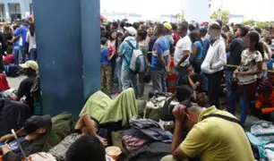 Miles de familias venezolanas llegan a Perú por la frontera con Ecuador