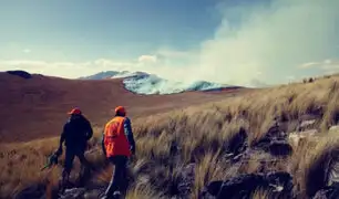 Cusco: pese a intenso trabajo bomberos no logran controlar incendio forestal