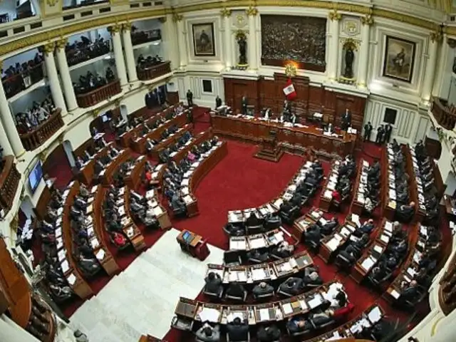 Salaverry cambió sesión del Pleno del Congreso para mañana viernes 14