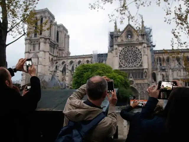 Francia: primera misa en la catedral de Notre Dame tras incendio