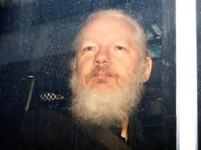 Reino Unido firma orden de extradición de Julian Assange a EEUU