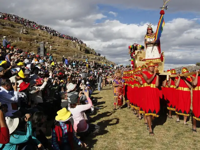 Cusco: recogen toneladas de basura de Sacsayhuamán tras el Inti Raymi