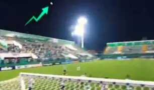 Captan movimiento 'paranormal' de una pelota en estadio del Chapecoense