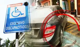 Conductores no respetan los estacionamientos para personas con discapacidad