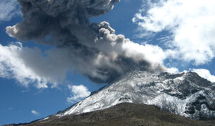 ACTUALIZACIÓN | Volcán Ubinas: erupciones continúan de forma moderada