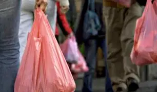 A partir de este jueves las tiendas cobrarán por las bolsas de plástico