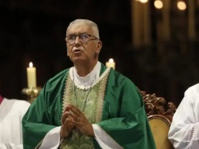 Papa Francisco entrega el palio bendito a Arzobispo de Lima