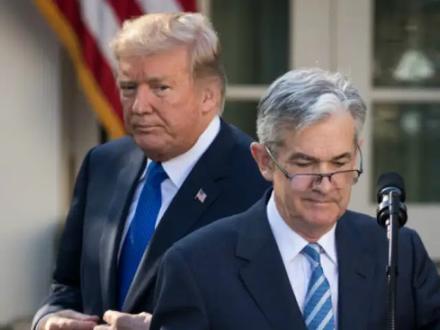 Powell alerta que tensión comercial y debilidad global pesan sobre EEUU