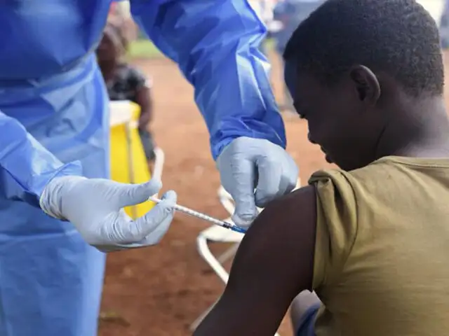 OMS declara emergencia internacional por ébola