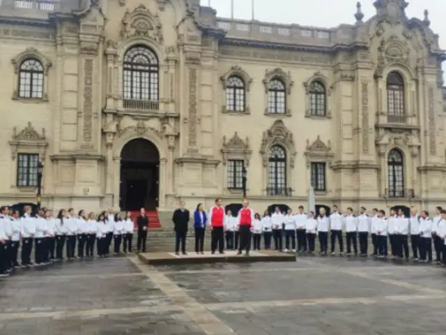 Martín Vizcarra entregó bandera nacional a delegación de Panamericanos