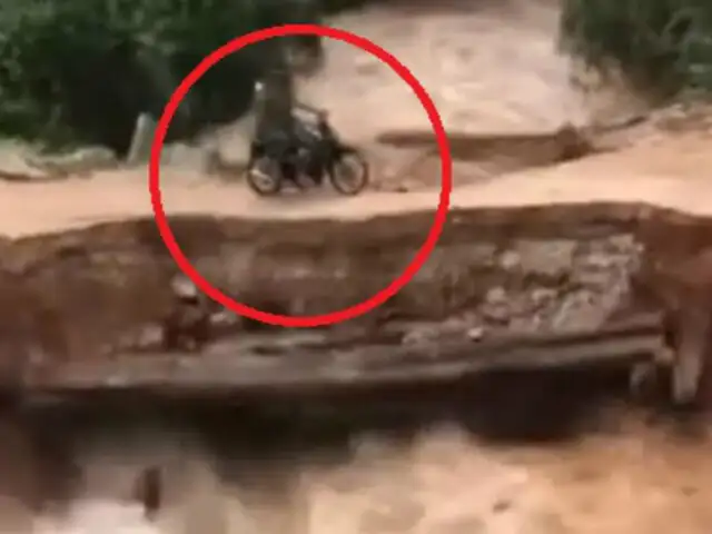 Camboya: dos hombres en moto caen a río tras colapso de puente