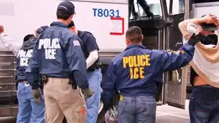 EEUU: detienen a 680 inmigrantes ilegales durante una redada en Misisipi