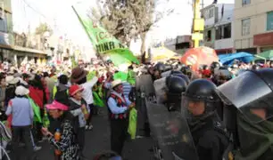 Arequipa: manifestantes se enfrentan a policías