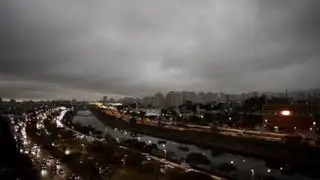 VIDEO: ciudad brasileña de Sao Paulo a oscuras por incendios forestales