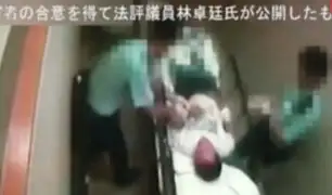 Hong Kong: policías agreden a hombre en camilla de hospital