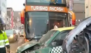La Victoria: falla mecánica en bus interprovincial habría provocado choque múltiple
