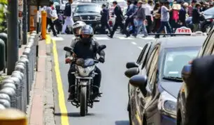 Asociación de Motociclistas: Uso de  cascos y chalecos con placa no acabará la delincuencia