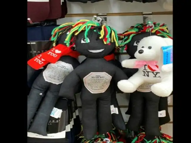 Muñecas negras diseñadas para ser golpeadas generan polémica en EEUU