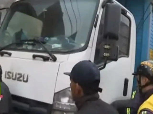 La Victoria: retiran camiones de avenida Nicolás Arriola