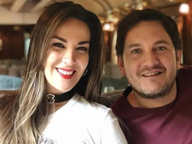 Captan a Silvia Cornejo subiéndose al auto de su esposo pese a comprometedor video