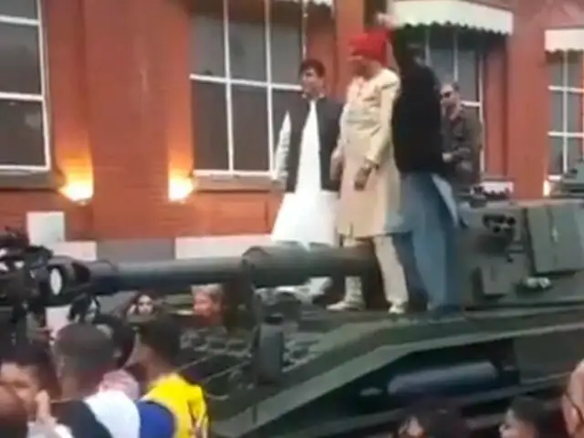 Video: hombre llega a su boda en tanque de guerra