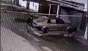 [VIDEO] Ladrón es captado robándose autopartes durante la madrugada