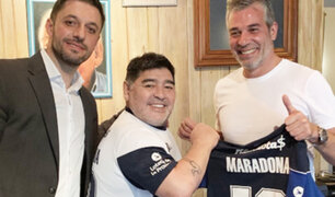 Diego Maradona ficha como entrenador del Gimnasia y Esgrima