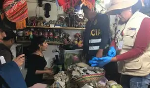 Recuperan bienes culturales que se vendían en un mercado del Cusco