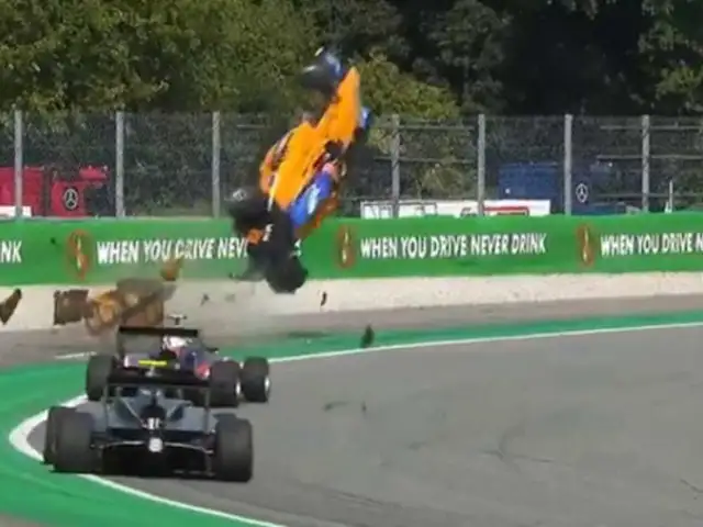 Impactantes imágenes: auto de Fórmula 3 sale volando de la pista