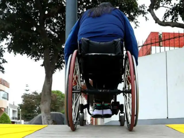 Municipalidad de Lima construirá 1.200 rampas para personas con discapacidad