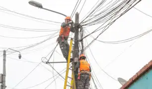 Centro Histórico de Lima: iniciaron retiro de cables aéreos de telefonía