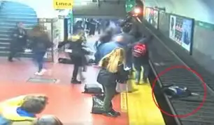 Argentina: pasajeros salvan a mujer que cayó a vías del metro
