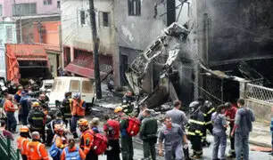 Brasil: avioneta se estrella en plena calle y deja tres fallecidos