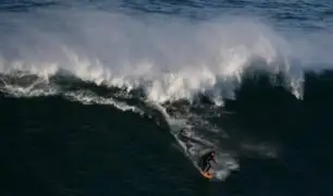 Portugal: brasileño bate récord al surfear la ola más alta del mundo