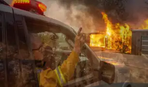 EEUU: ordenan evacuación de 180 mil personas por incendios en California