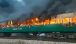 Pakistán: explosión en tren deja al menos 73 muertos