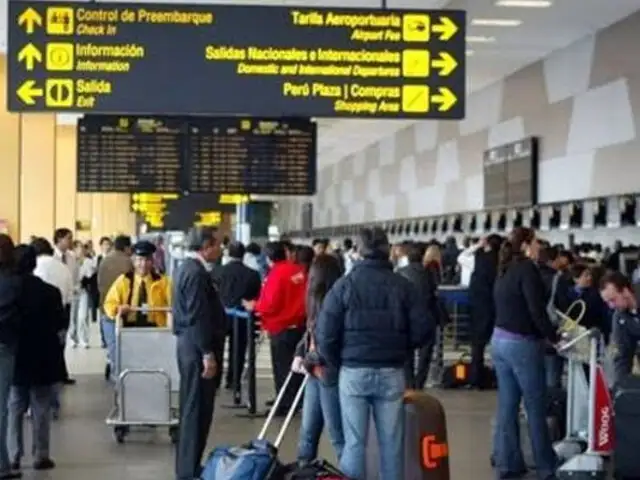 MTC coordina con otras aerolíneas traslado de pasajeros afectados por caso Peruvian